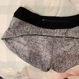 Lulu lemon speed up shorts